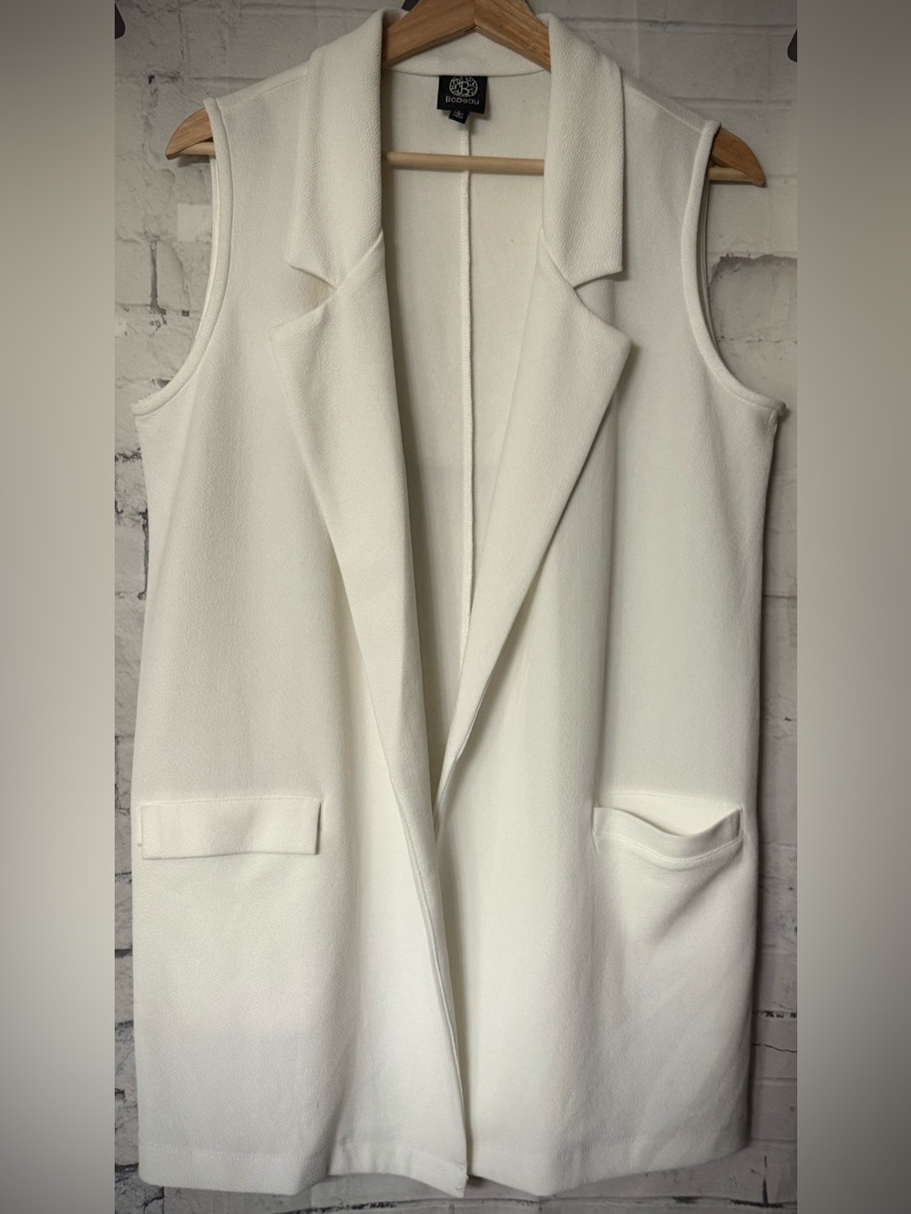 Bobeau white vest